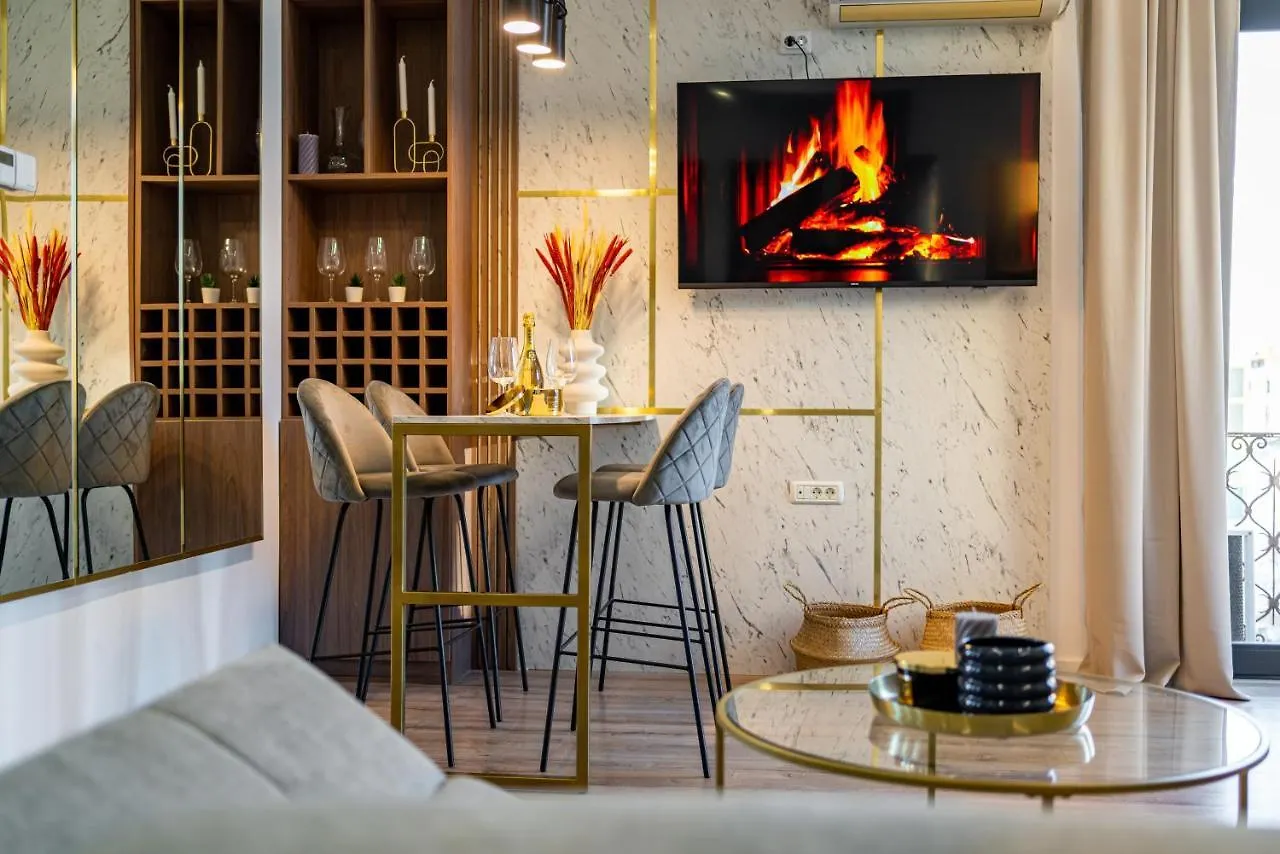 Golden View - Breathtaking Location In Bucharest Apartment