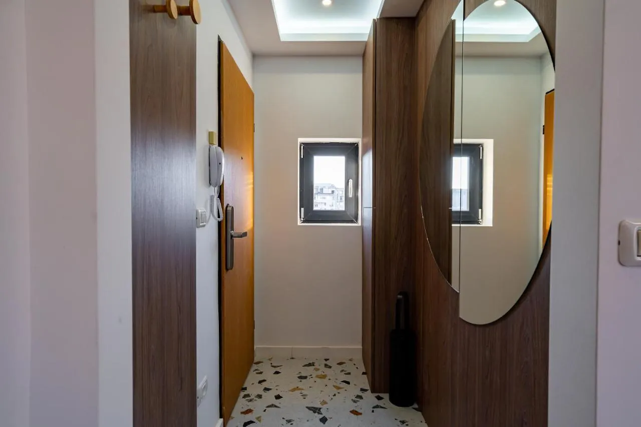 Golden View - Breathtaking Location In Bucharest Apartment
