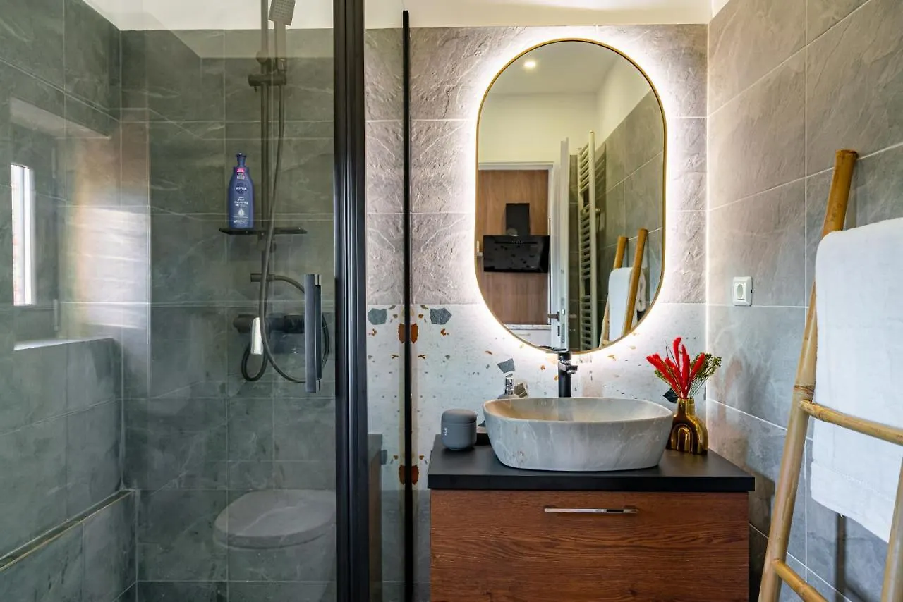 Golden View - Breathtaking Location In Bucharest Apartment Romania
